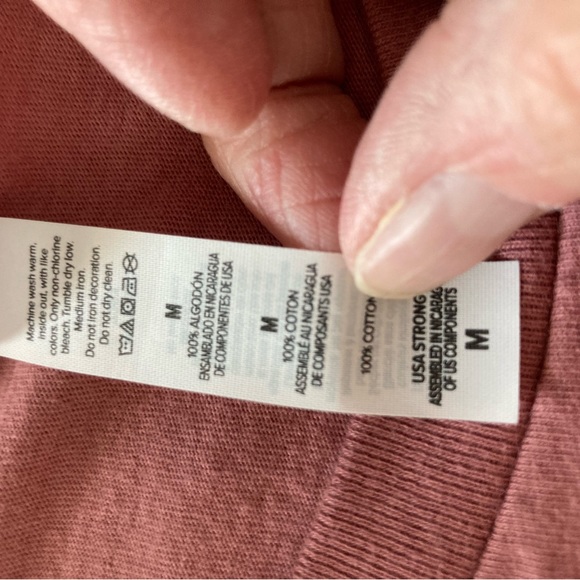 Bundle of 2 faith based med tees - Picture 4 of 5